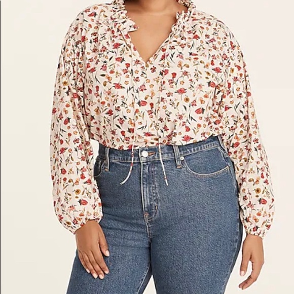 NWOT-J. Crew Scalloped tie-neck top in vintage floral - Picture 2 of 4